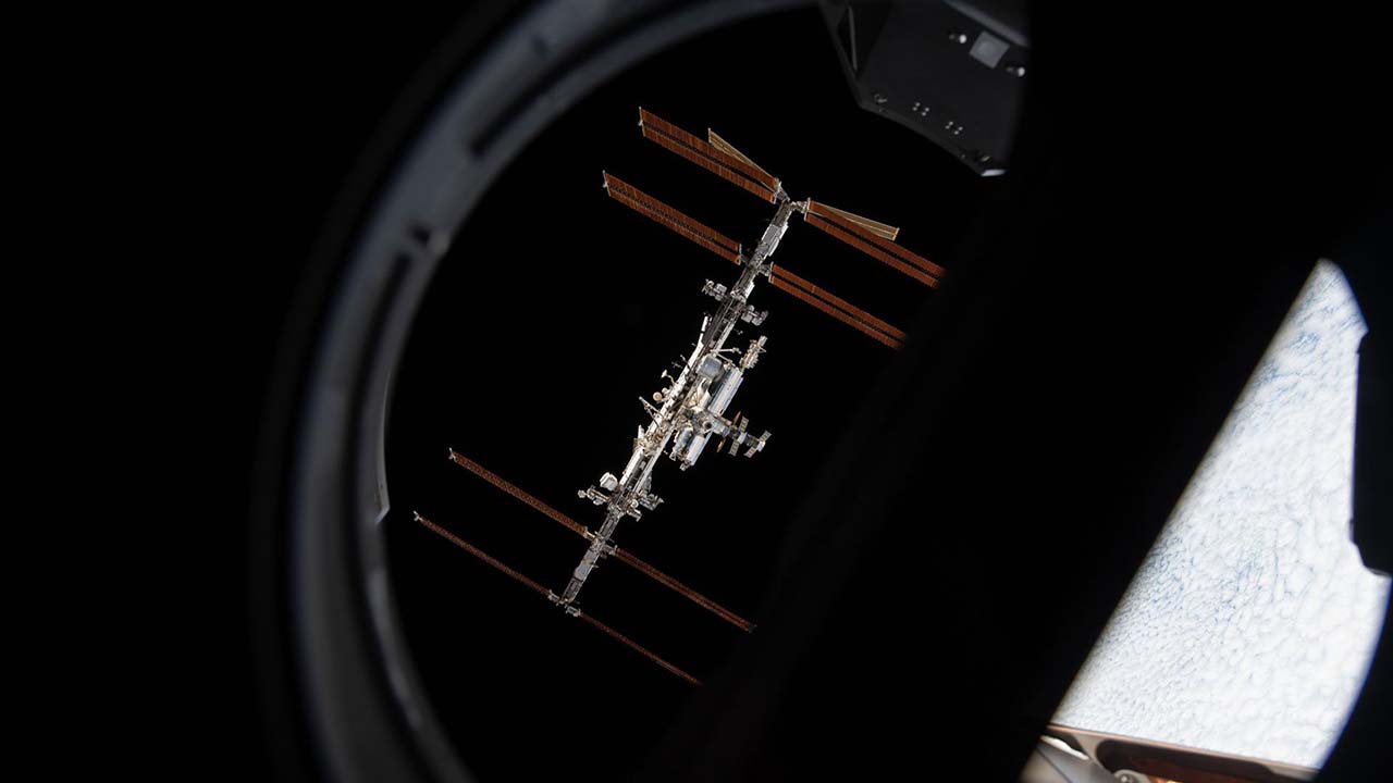 iss-external-nov18-1280
